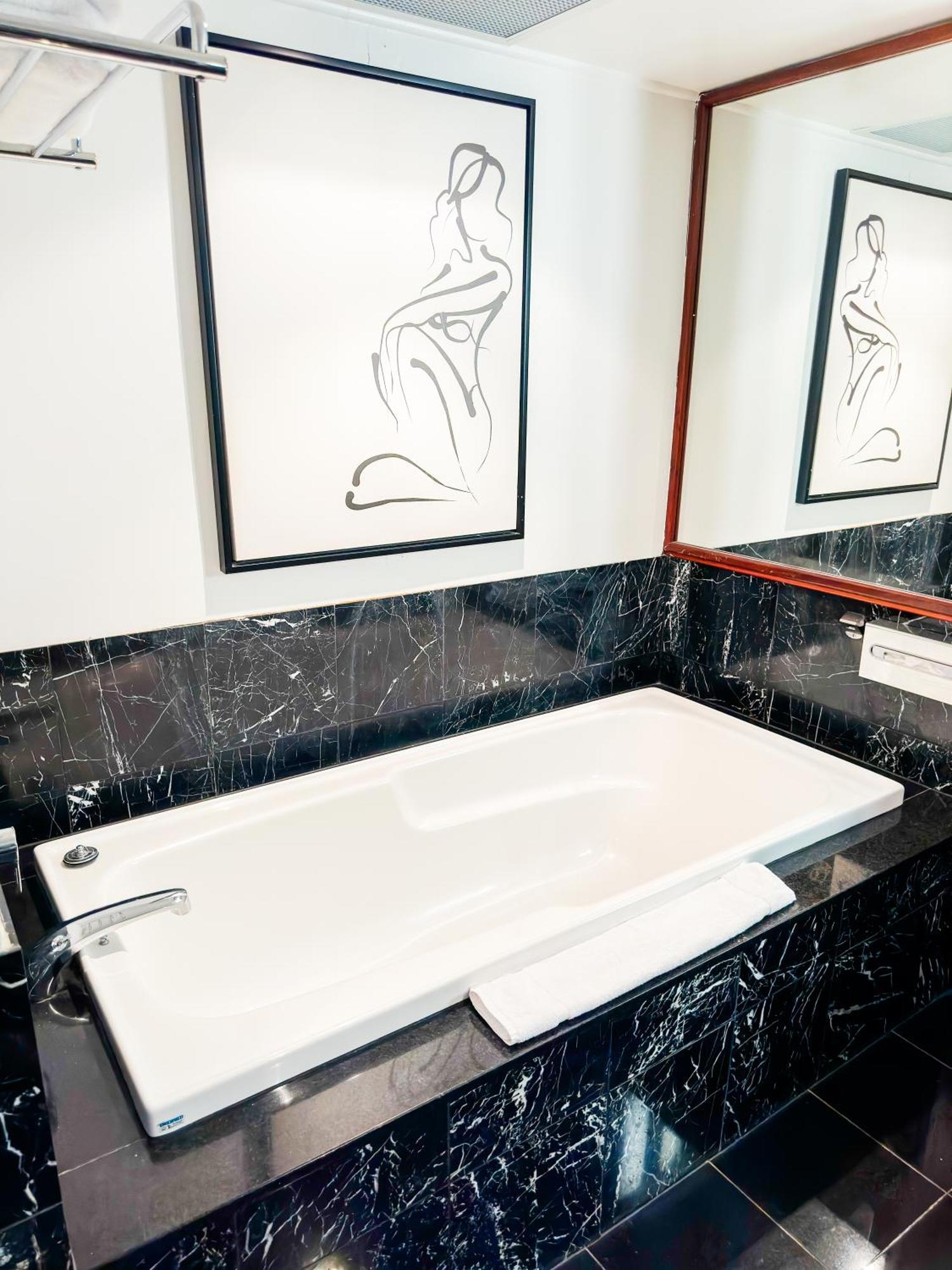 Hotel Waves Byron Bay Esterno foto